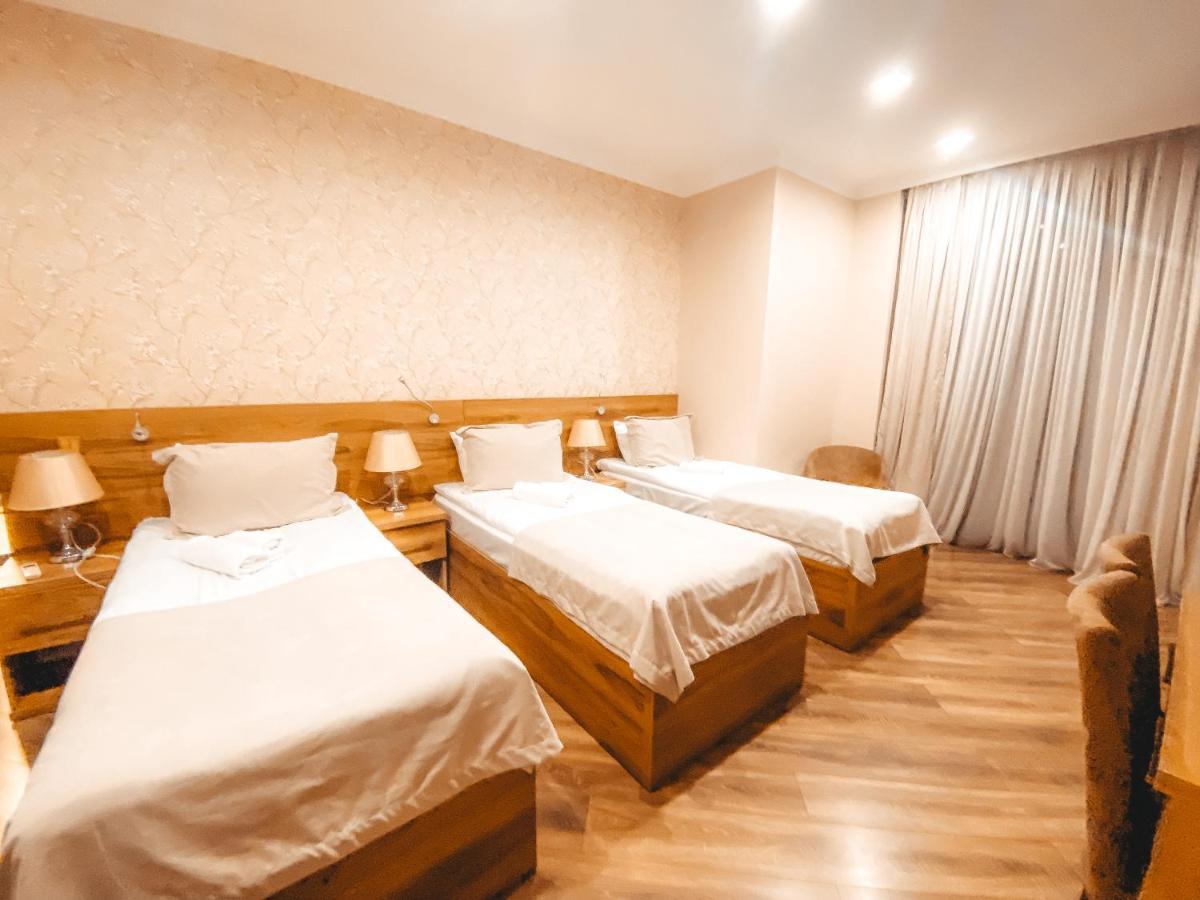 Sunset Tbilisi Luxury Aparthotel ภายนอก รูปภาพ