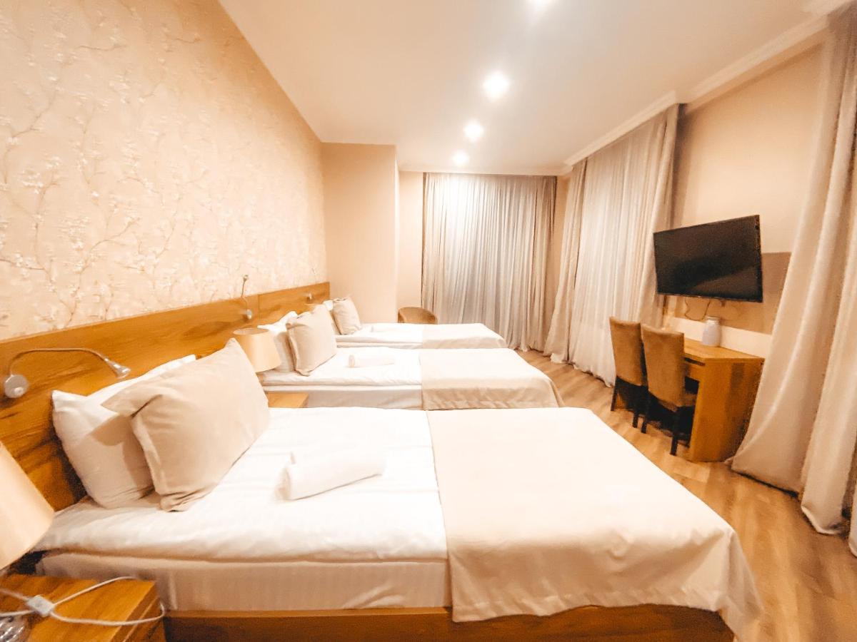 Sunset Tbilisi Luxury Aparthotel ภายนอก รูปภาพ