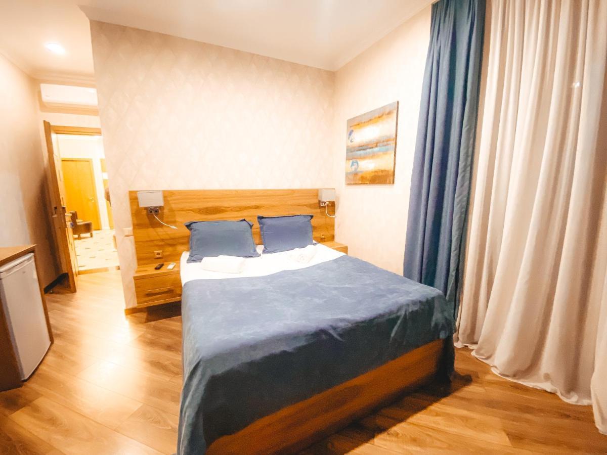 Sunset Tbilisi Luxury Aparthotel ภายนอก รูปภาพ
