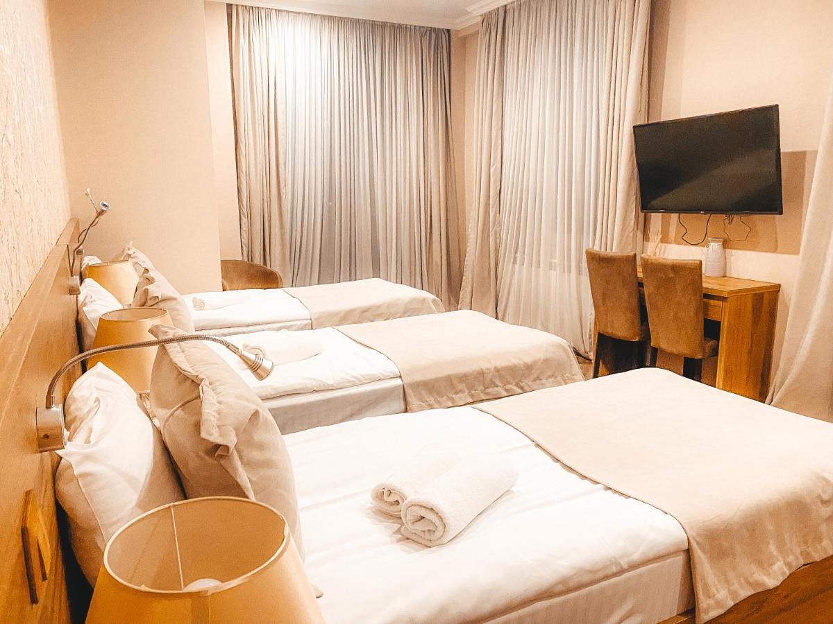 Sunset Tbilisi Luxury Aparthotel ภายนอก รูปภาพ