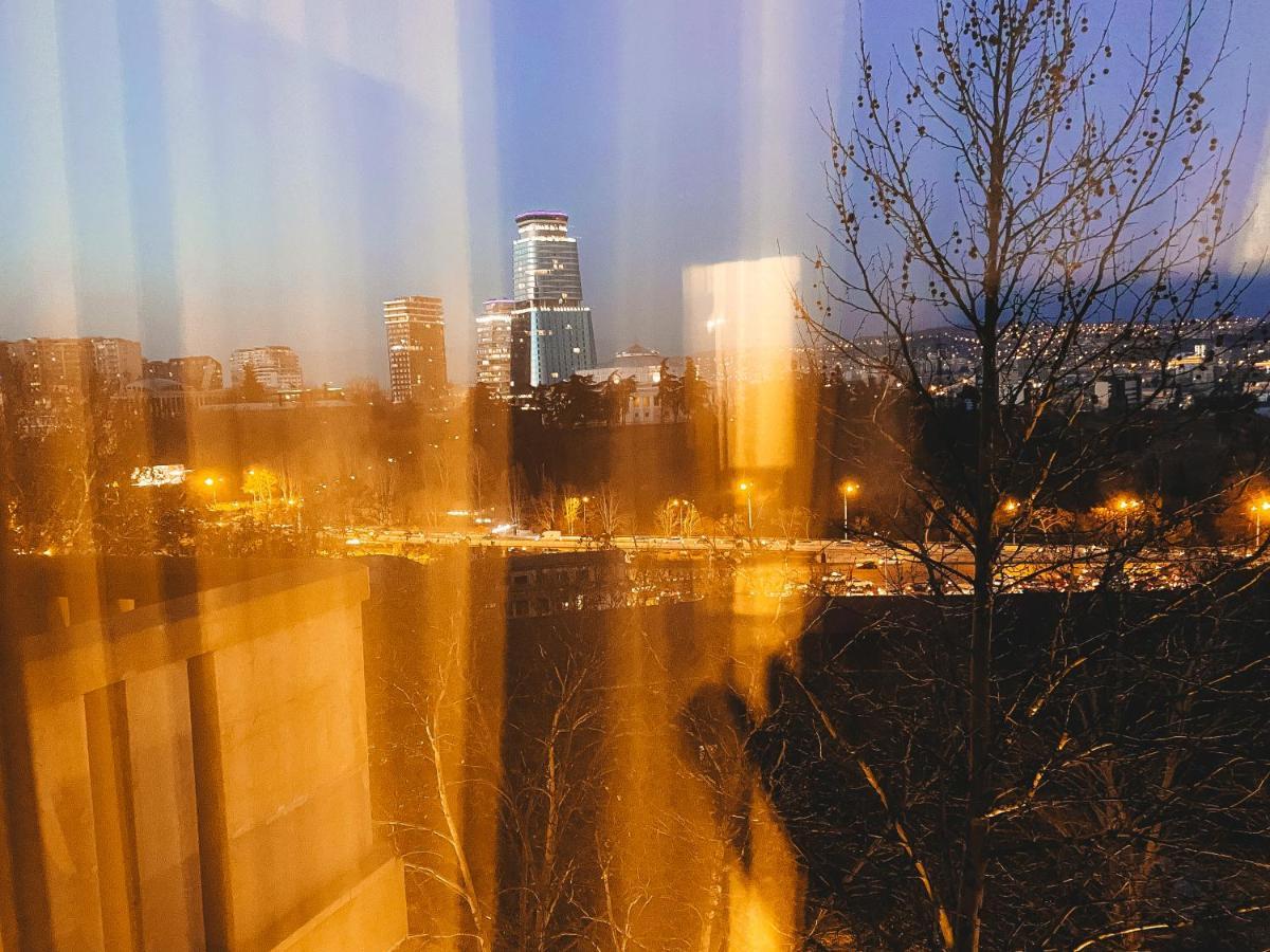 Sunset Tbilisi Luxury Aparthotel ภายนอก รูปภาพ