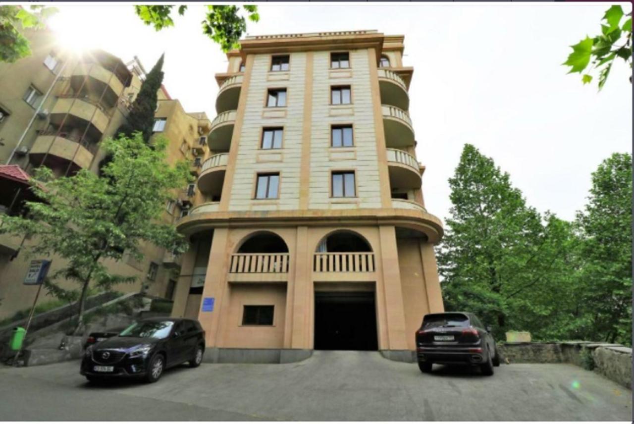 Sunset Tbilisi Luxury Aparthotel ภายนอก รูปภาพ