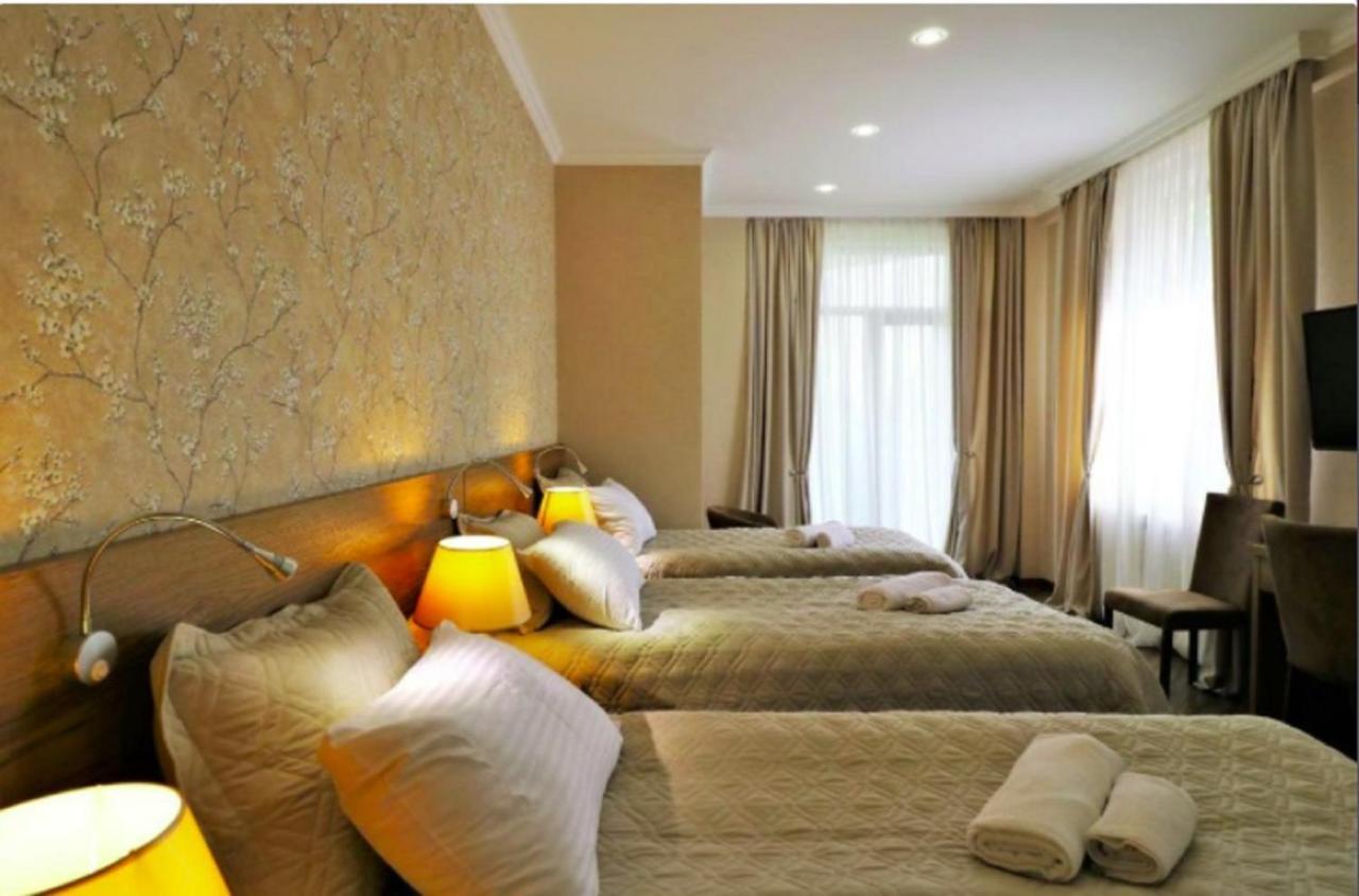 Sunset Tbilisi Luxury Aparthotel ภายนอก รูปภาพ